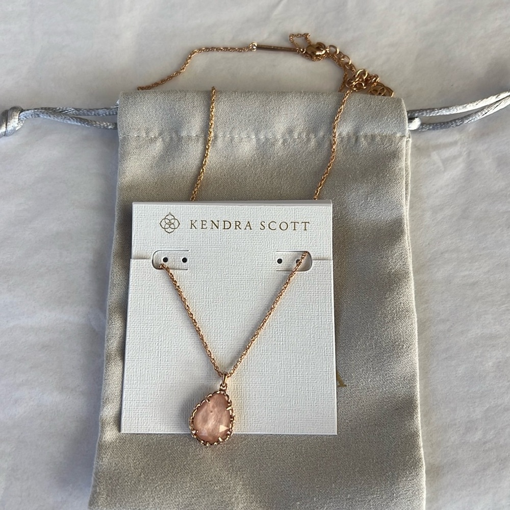 Kendra Scott Necklace